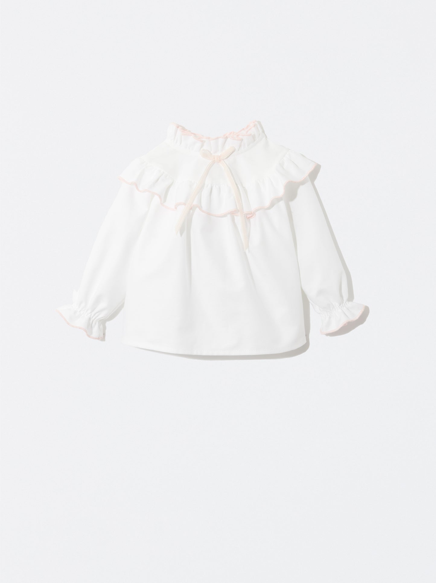 Blusa com detalhe de laço rosa