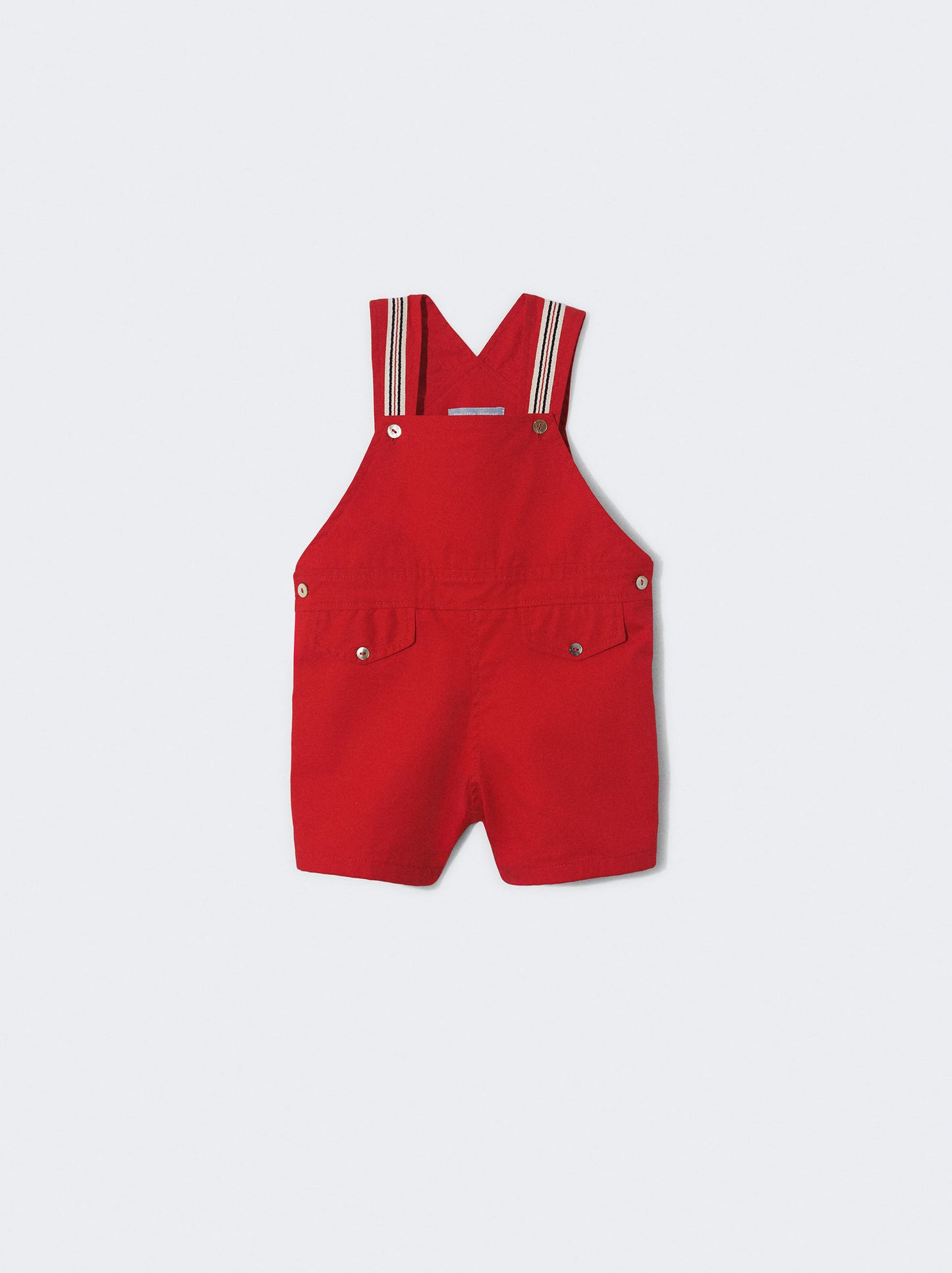 Jardineiras vermelhas com detalhe de fita