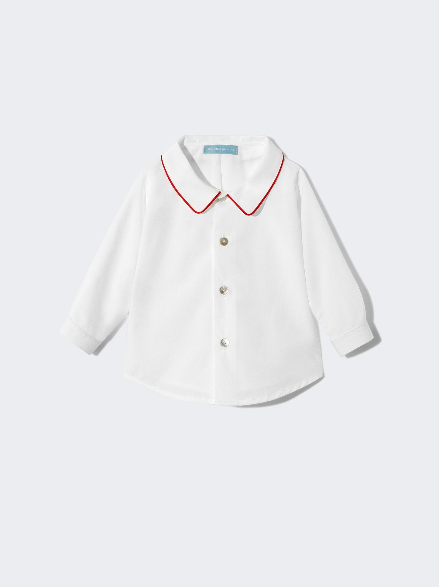 Camisa com detalhe vermelho