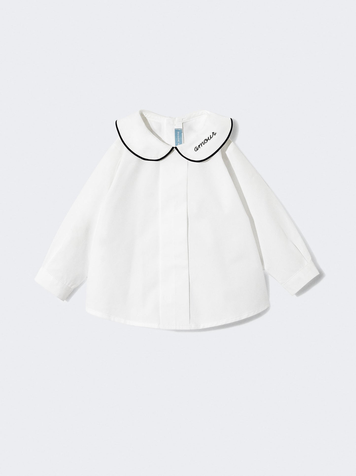 Blusa com bordado amour