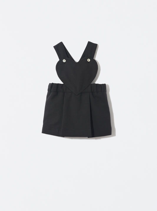Vestido preto com coração