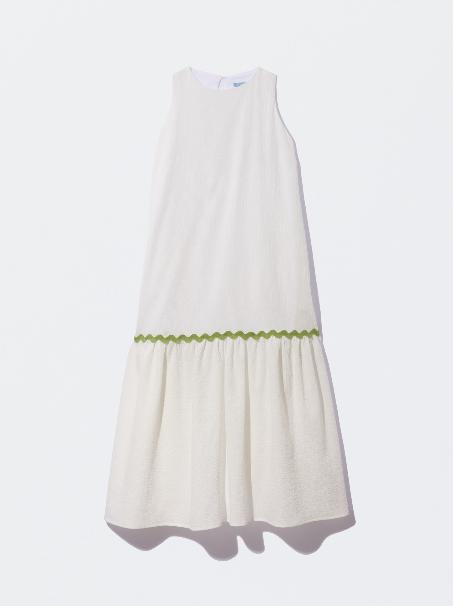 Vestido branco adulto com detalhe