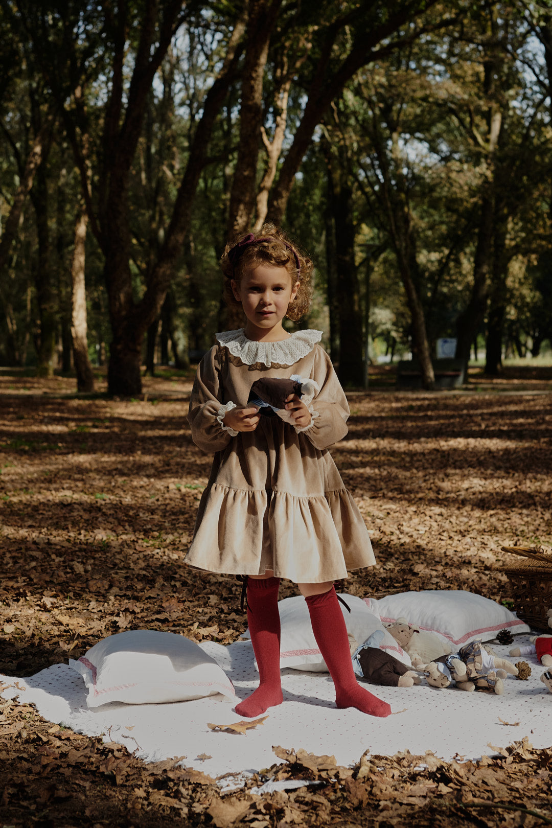 Vestido bege de veludo