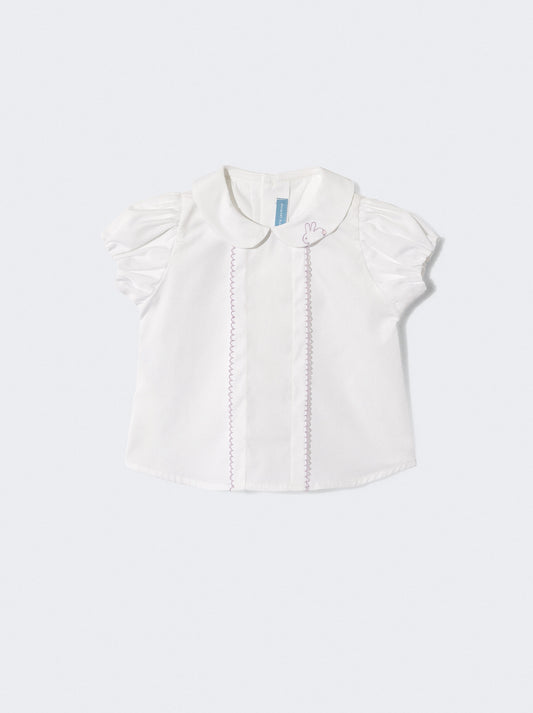Blusa com detalhe de coelhinho