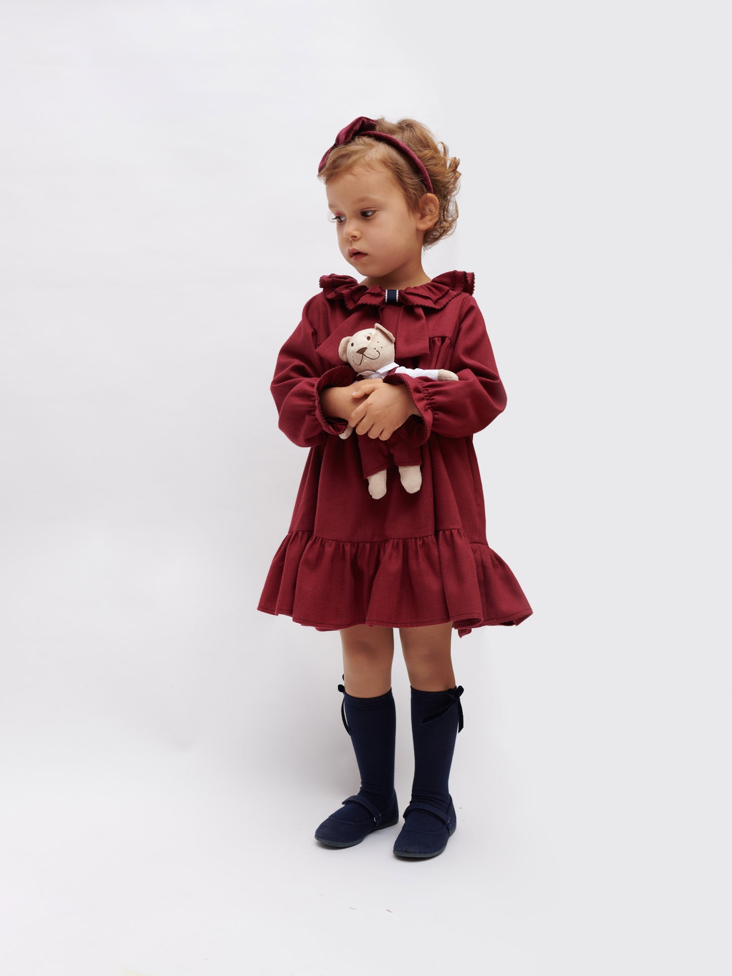 Vestido com laço na gola