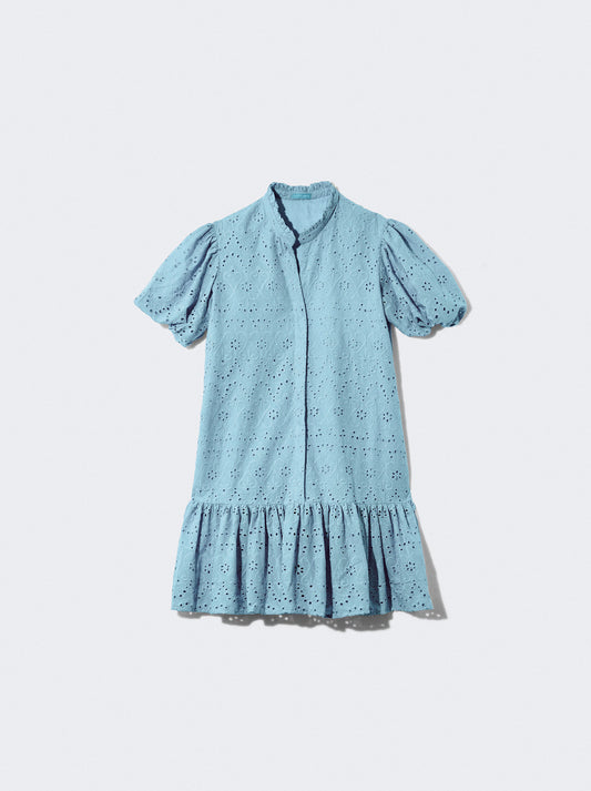 Vestido de Mulher em bordado inglês