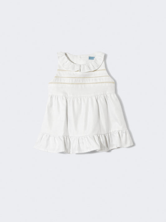 Vestido branco com detalhe bege