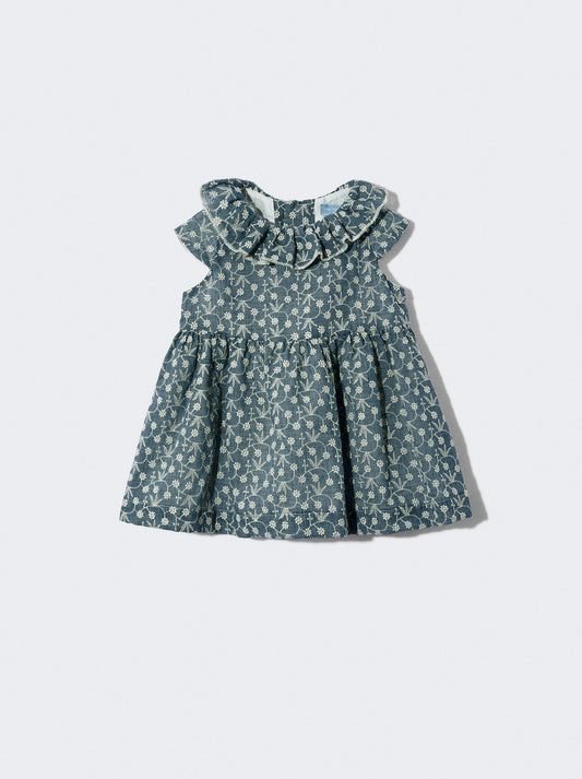 Vestido em bordado inglês